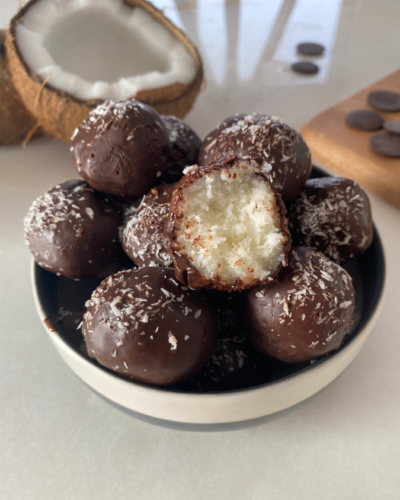 3-ingredient Bounty Balls