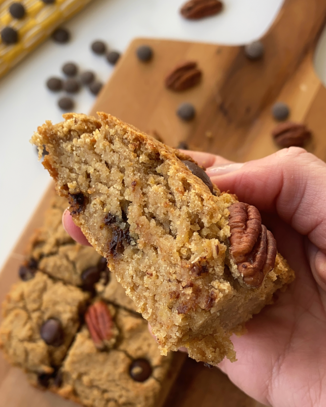 healthy chickpea blondies